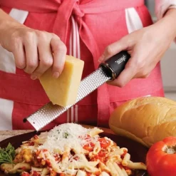 Online Microplane Rasp Zester Zwart