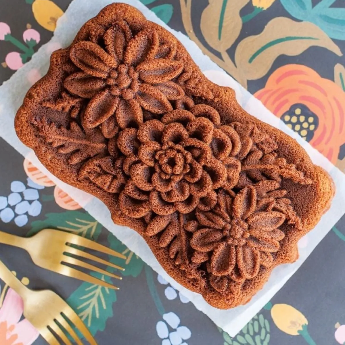 Hot Nordic Ware Cakevorm Wilde Bloemen