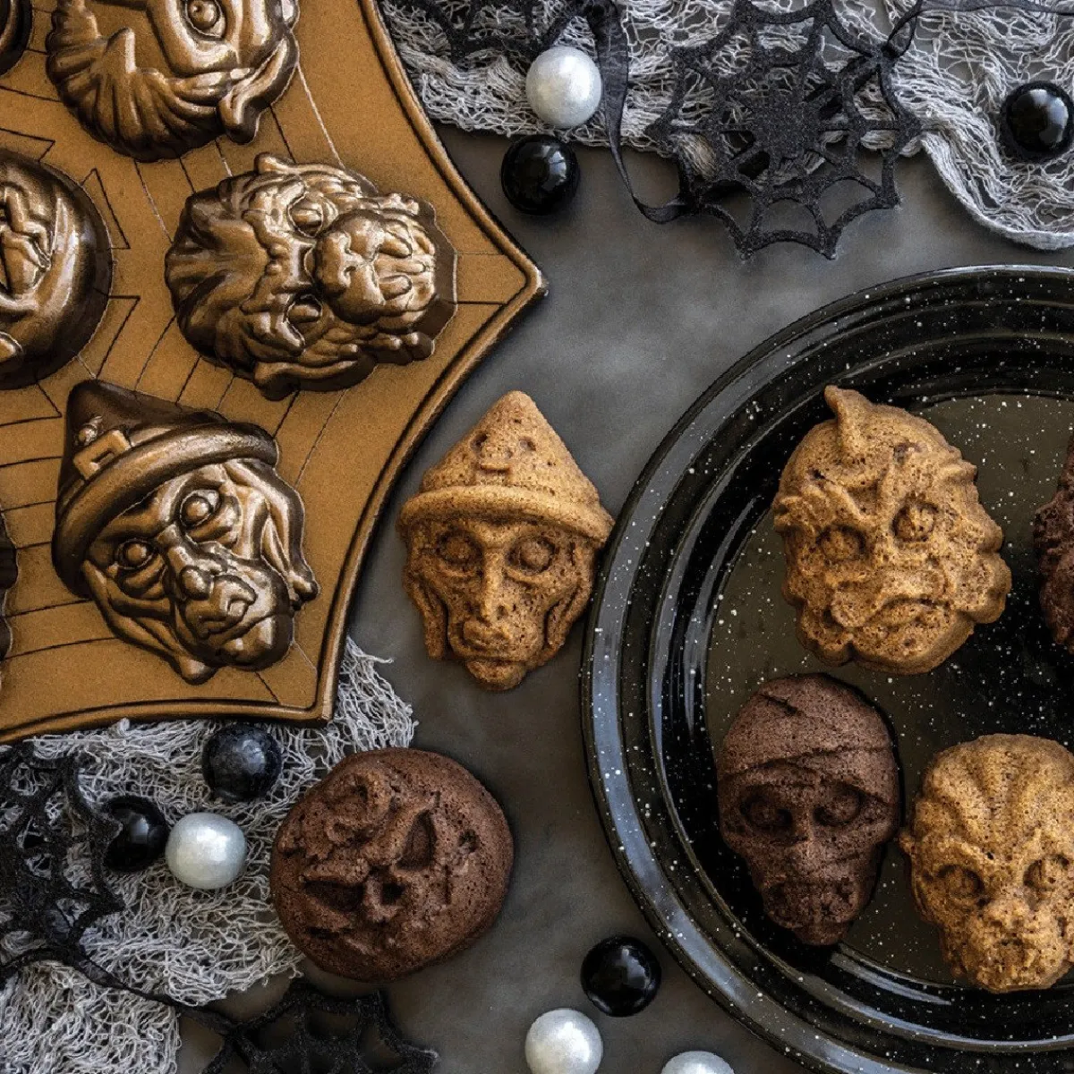 Best Nordic Ware Monster Mask Bakvorm