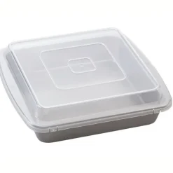 Clearance Wilton Brownie Bakvorm met Deksel 22,5x22,5cm