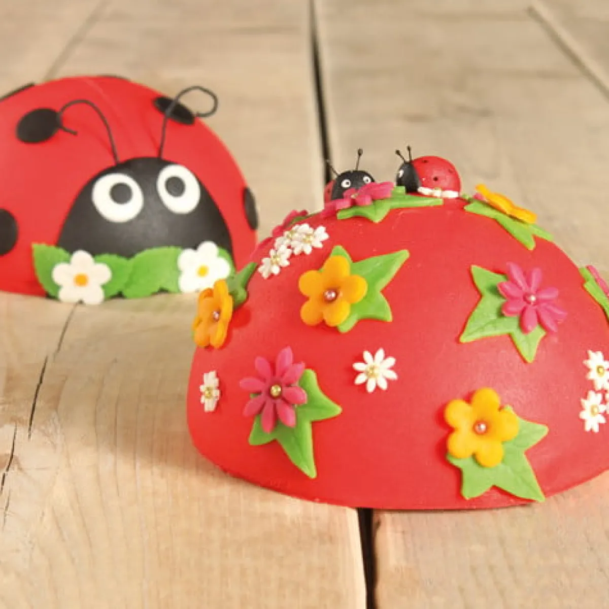 Discount Wilton Sports Ball Pan set